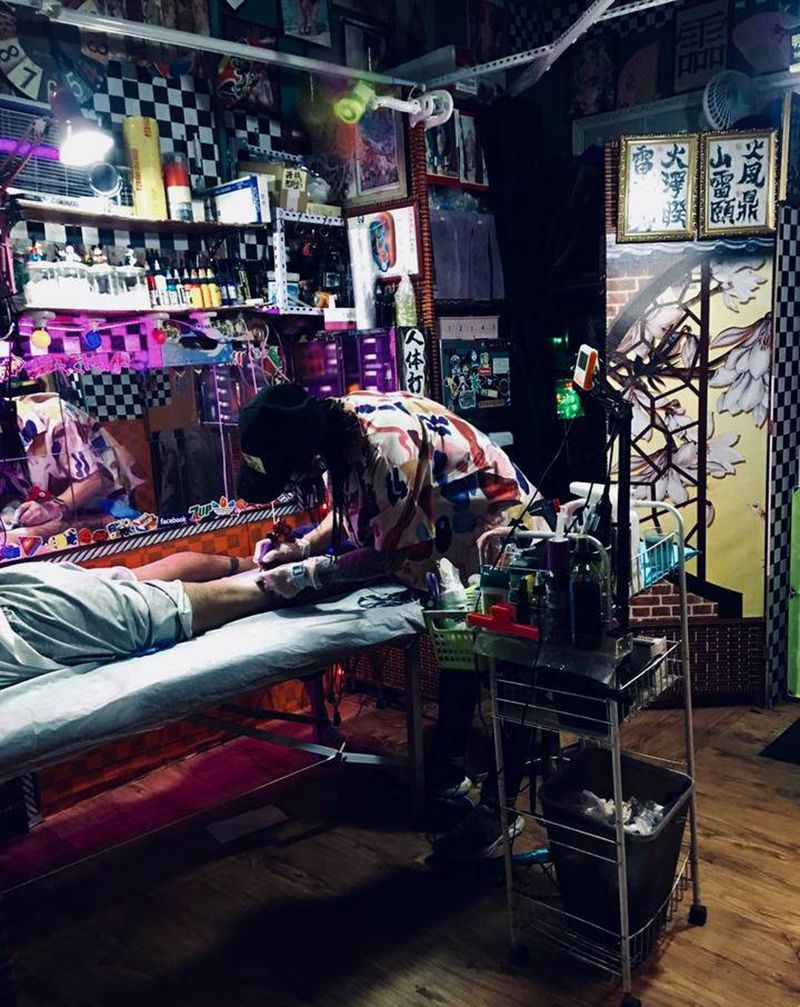 日常工作纹身图片_腿部纹身图案