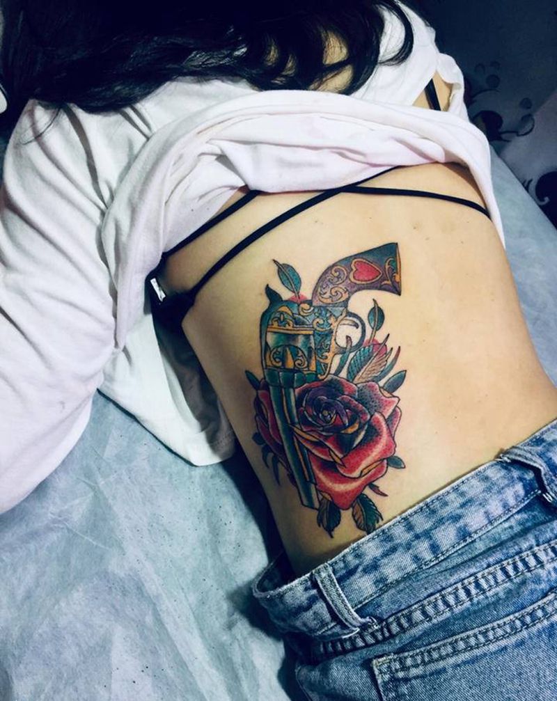 腰部遮盖纹身图片_腰部纹身图案