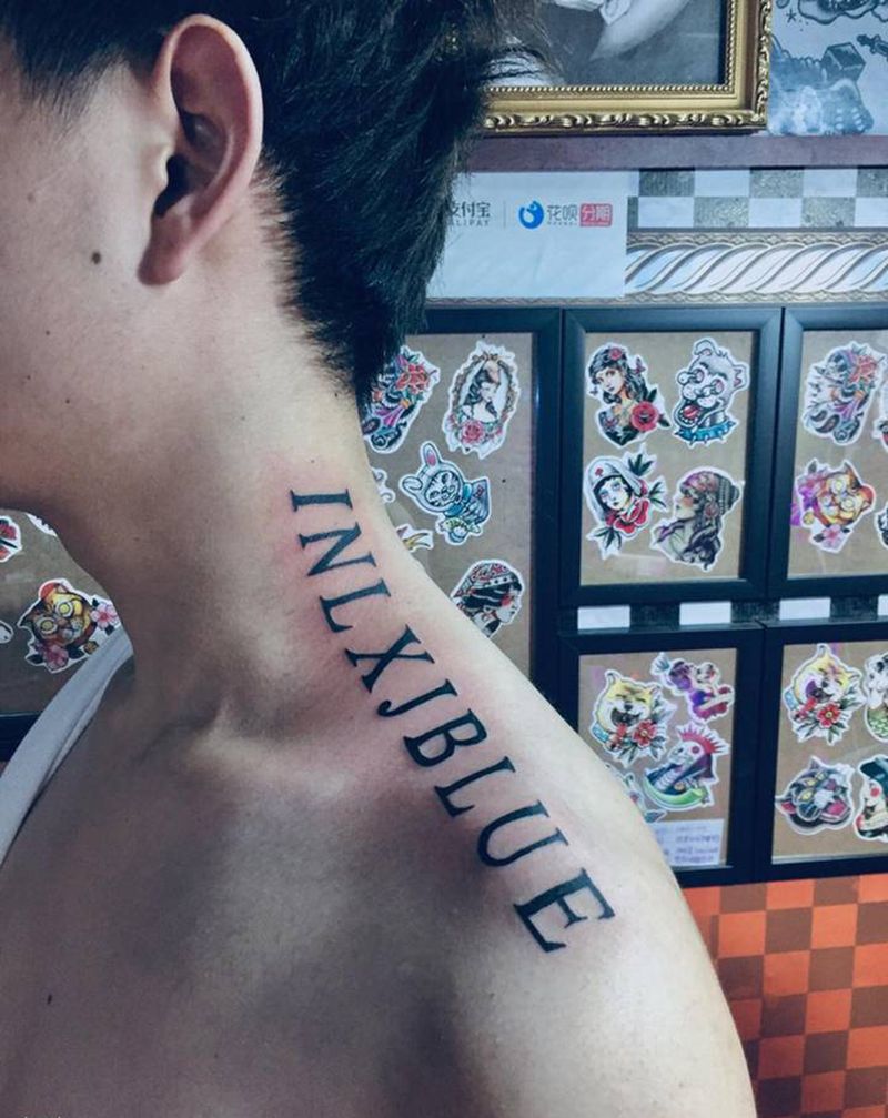 英文字母纹身图片_肩部纹身图案