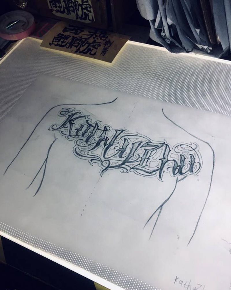 奇卡诺顾客名字纹身图片_胸部纹身图案