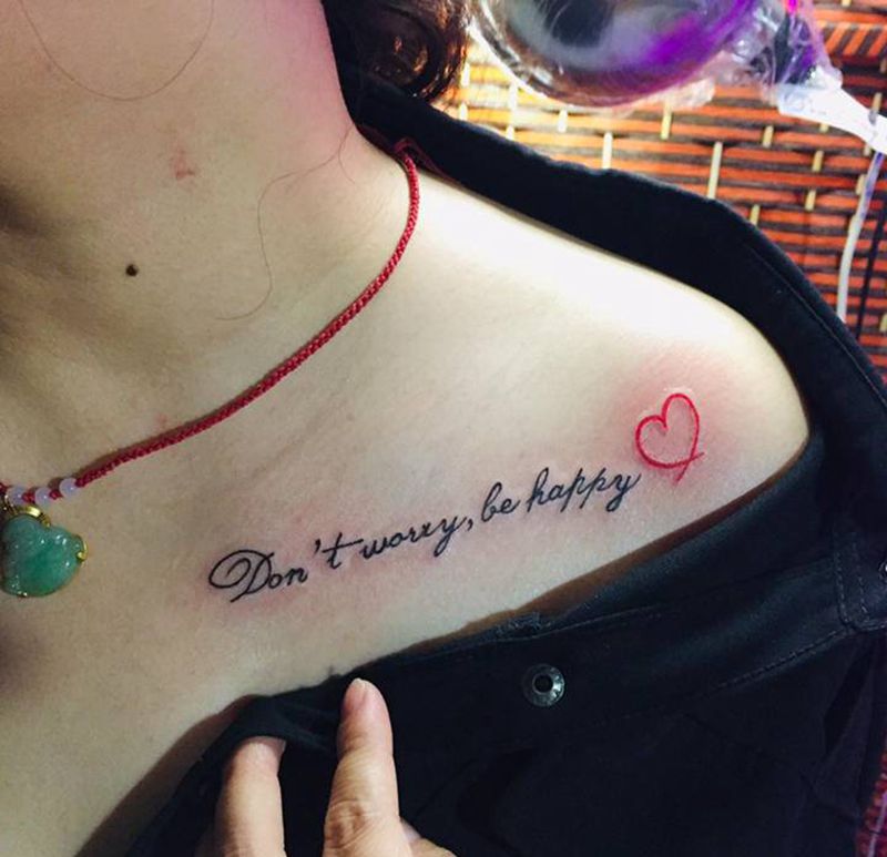 锁骨英文纹身图片_肩部纹身图案