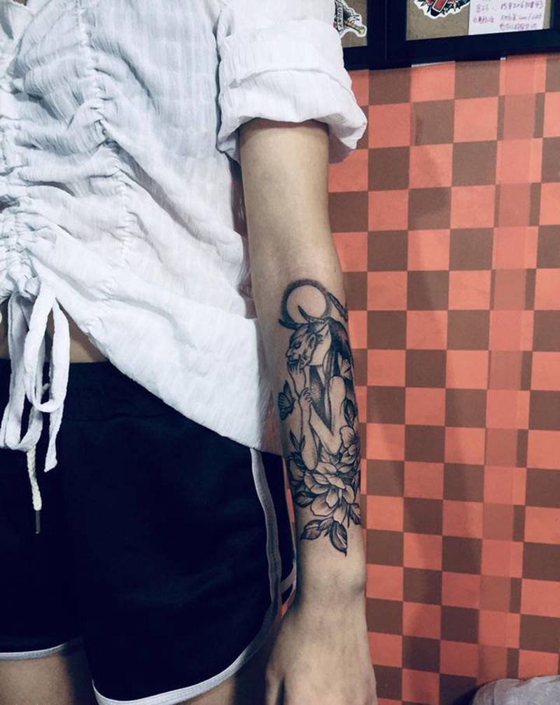 素花纹身图片_手臂纹身图案