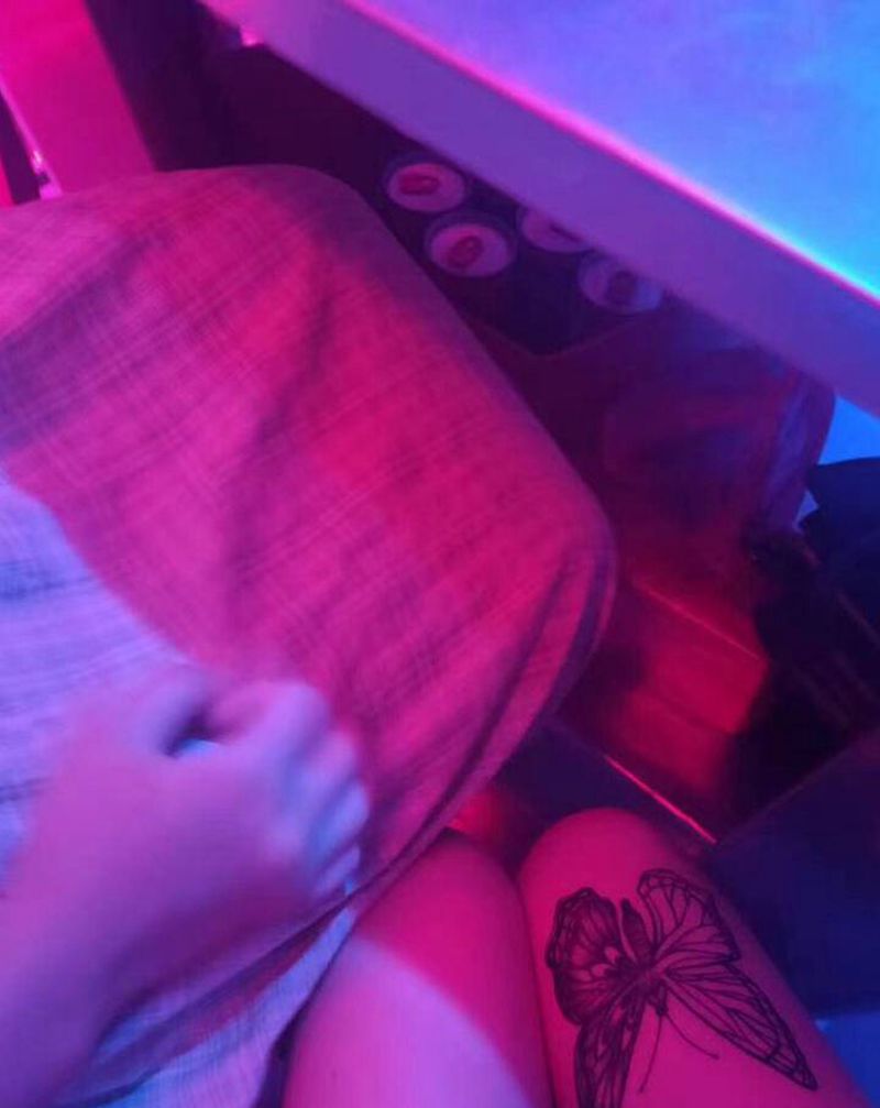 蝴蝶买家秀纹身图片_腿部纹身图案