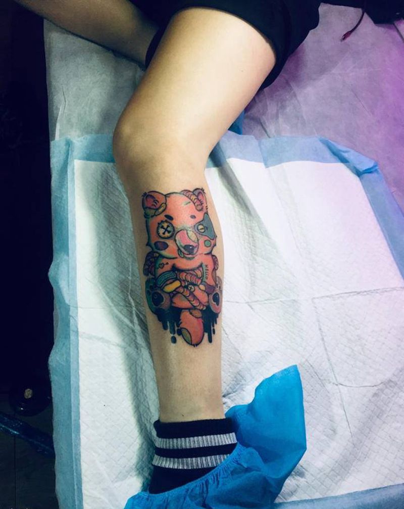 熊纹身图片_腿部纹身图案