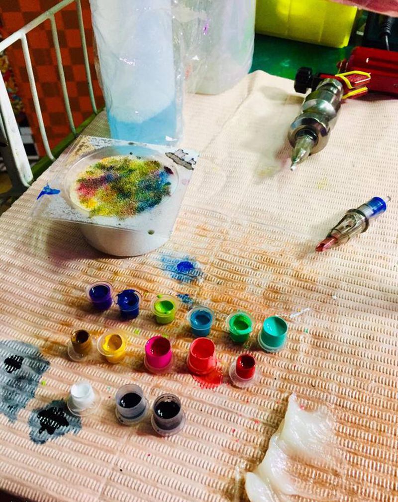 认真做彩色纹身图片_腿部纹身图案