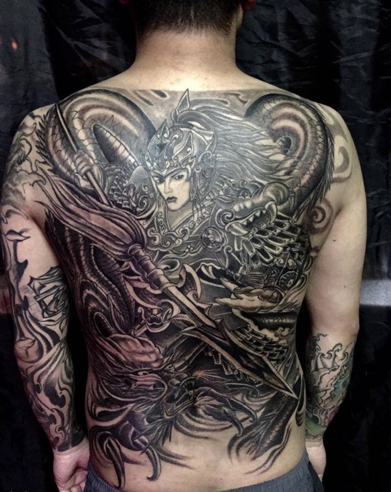 赵云  ，提白高光下次继续纹身图片_背部纹身图案