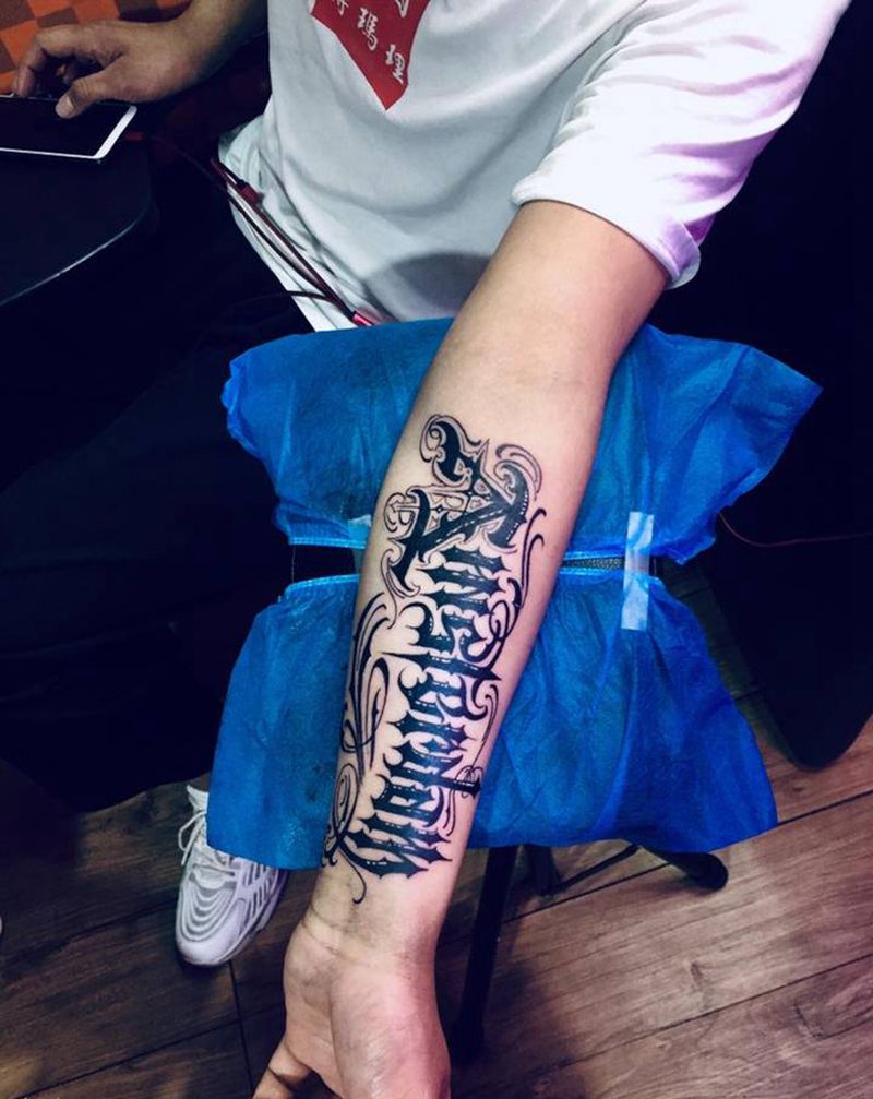 奇卡诺英文纹身图片_手臂纹身图案