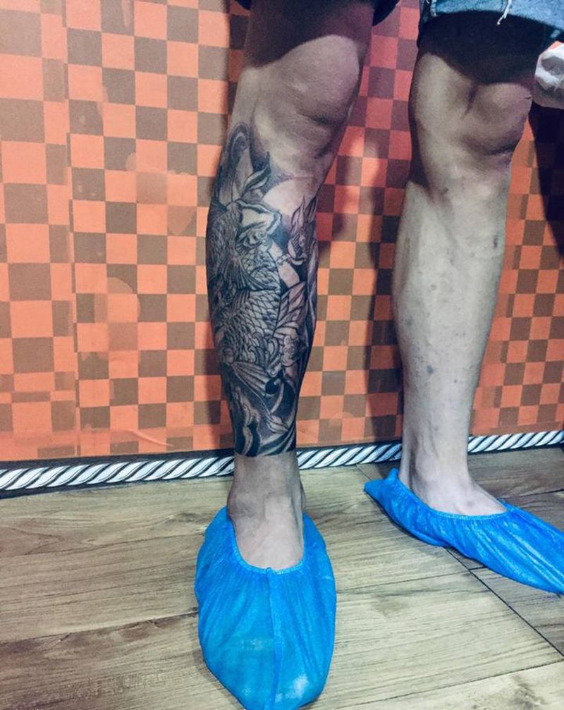 包小腿彩色未完成待继续纹身图片_腿部纹身图案