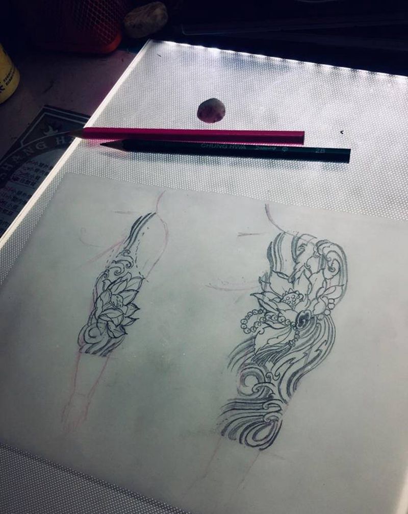 莲花7分臂稿纹身图片_手臂纹身图案