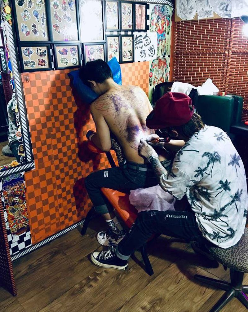 日常满背纹身图片_背部纹身图案