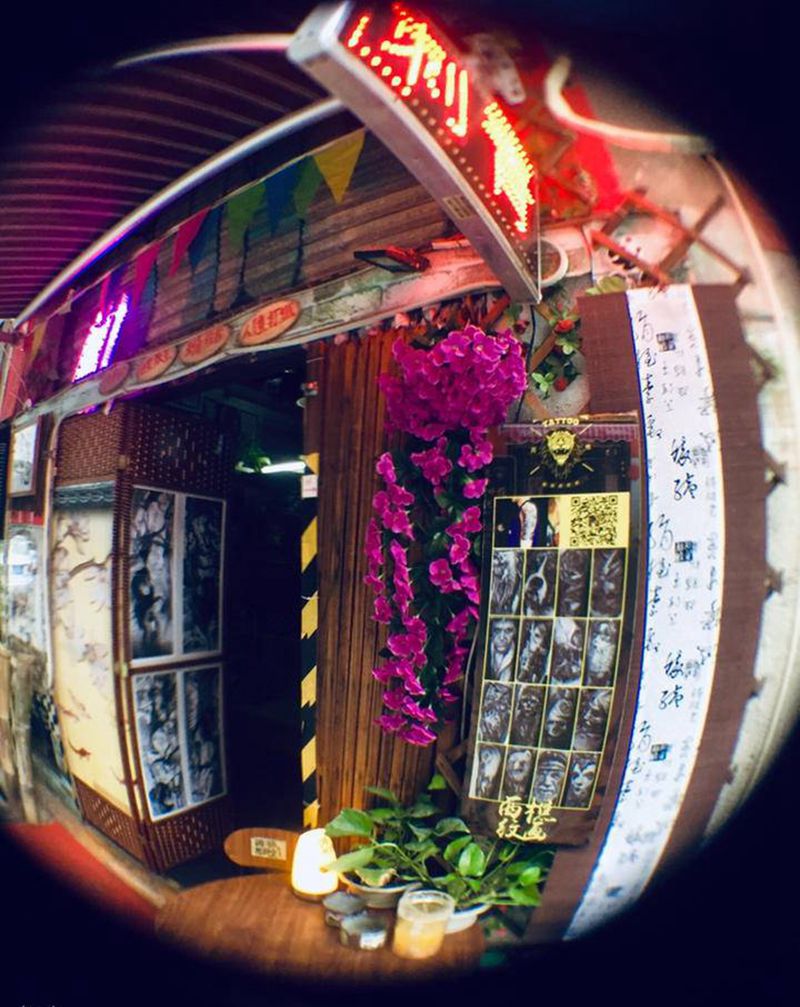 上钟纹身图片_手臂纹身图案