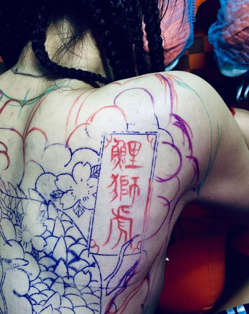 满背龙日式纹身图片_背部纹身图案