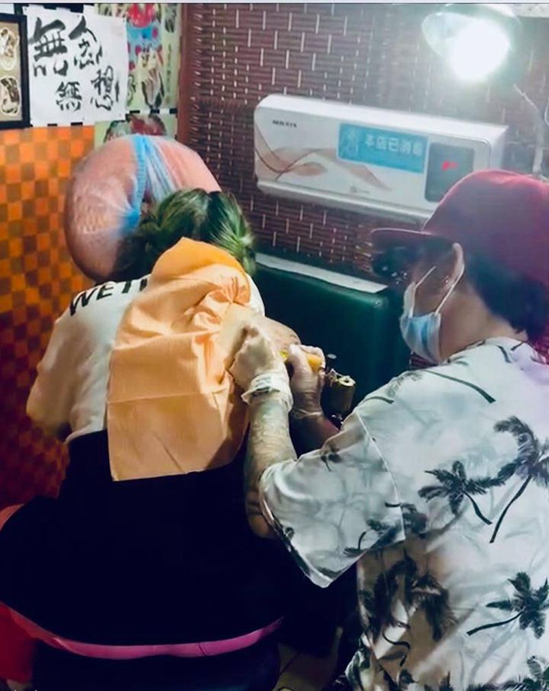 日常纹身图片_肩部背部纹身图案