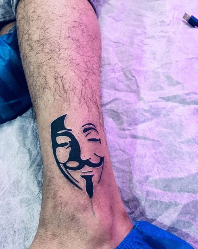 V字小分队纹身图片_脚部纹身图案