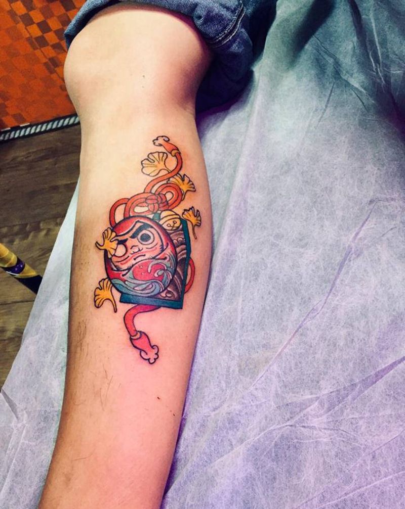 达摩蛋纹身图片_腿部纹身图案