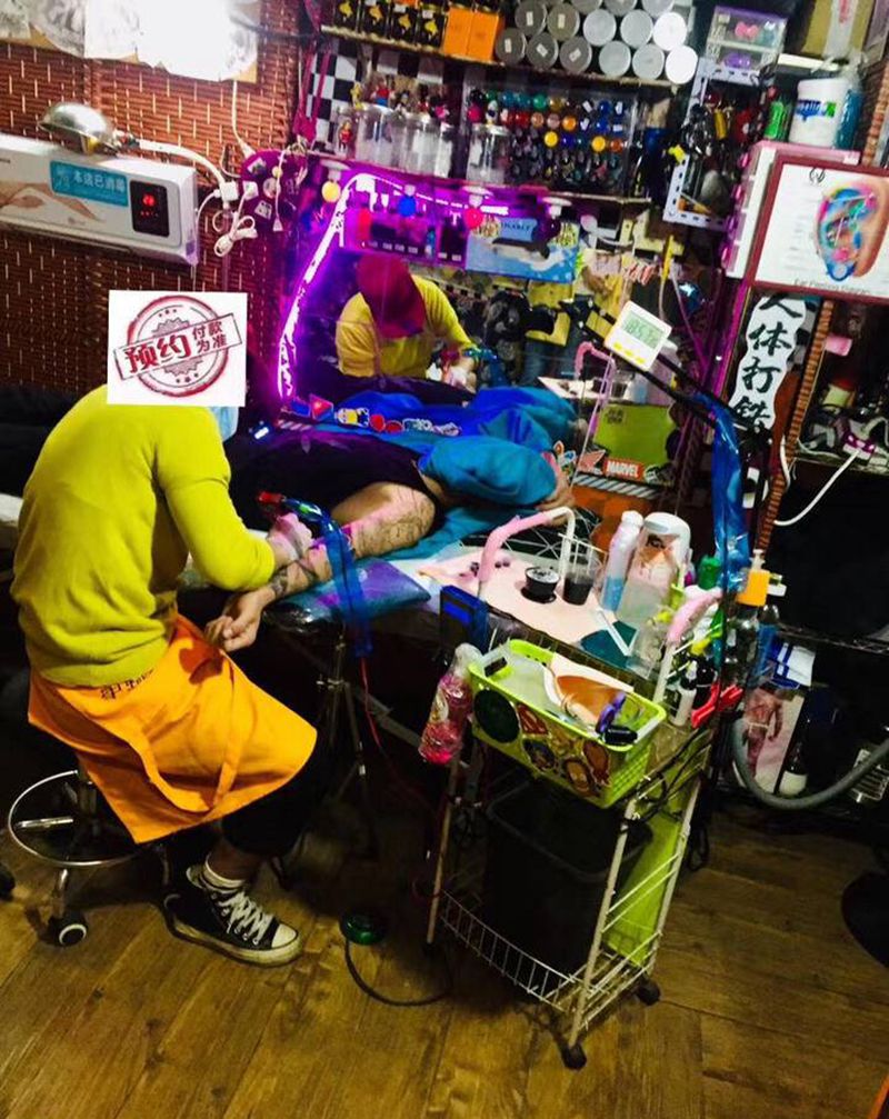 加班纹身图片_手臂纹身图案