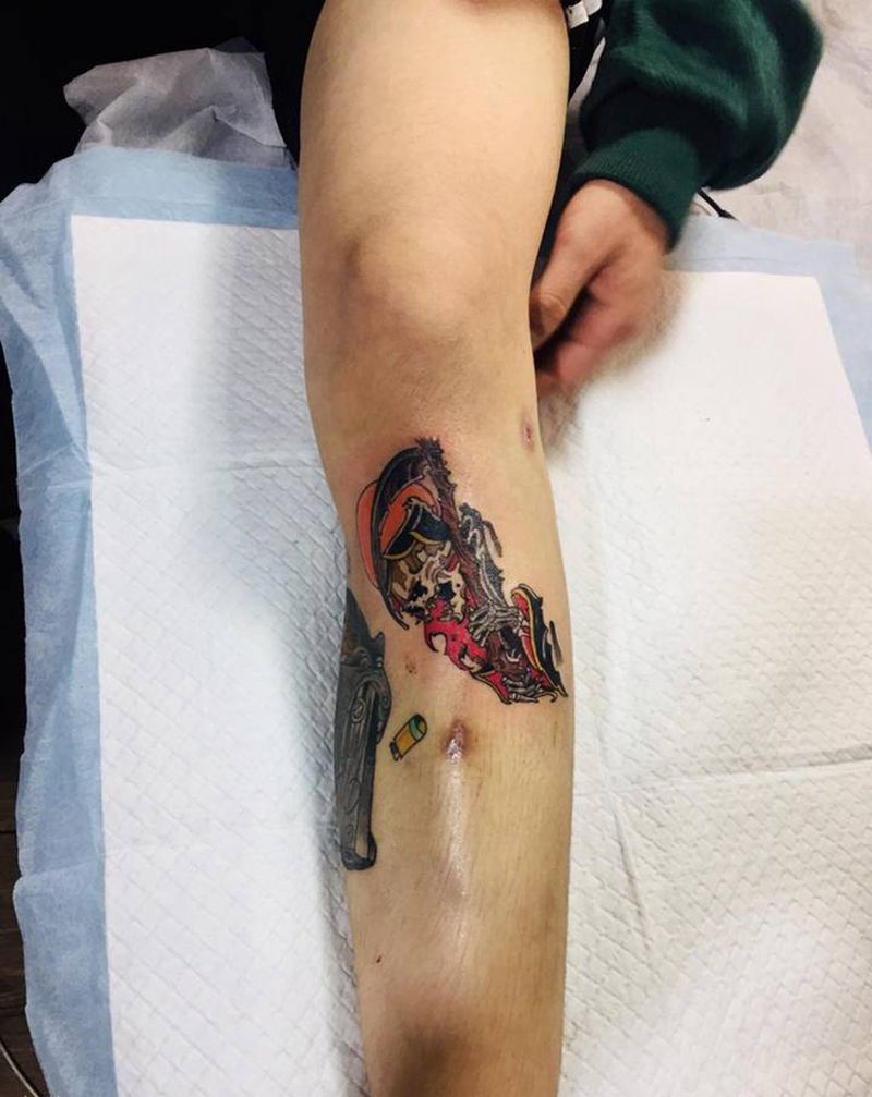 死神和枪纹身图片_腿部纹身图案