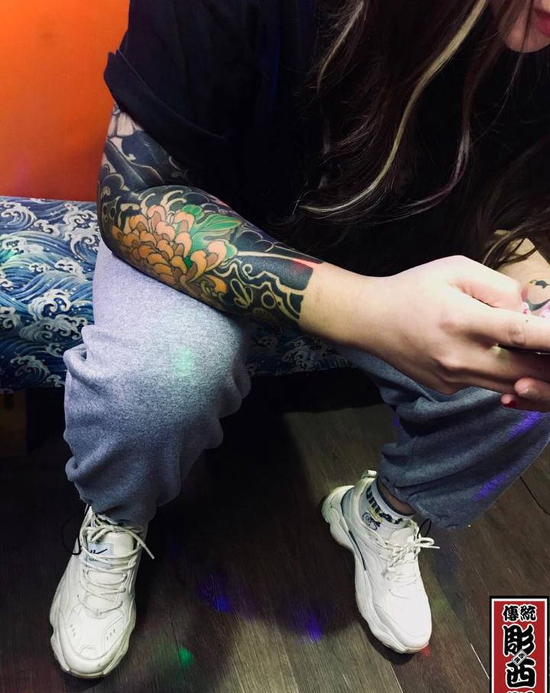 美女日式花臂纹身图片_手臂纹身图案