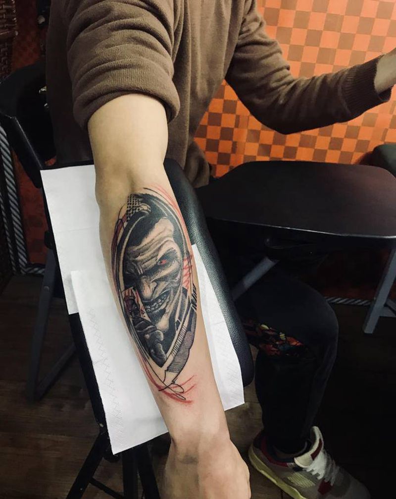 小丑纹身图片_手臂纹身图案