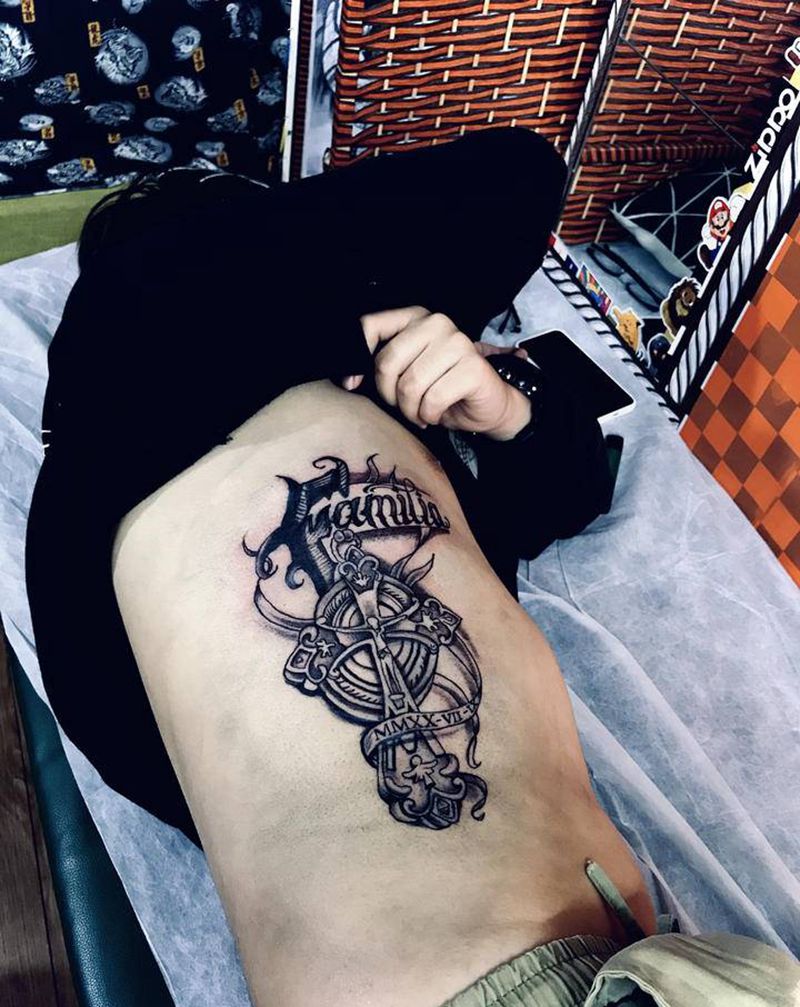 肋骨遮盖纹身图片_腰部纹身图案