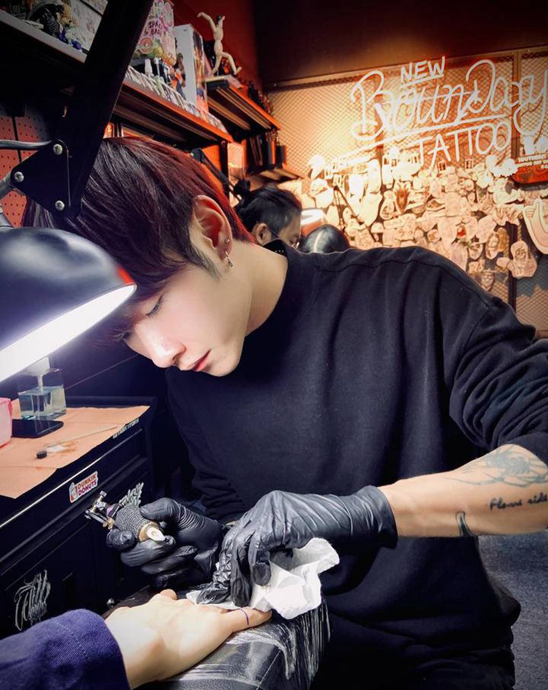 工作照纹身图片_工作室纹身图案