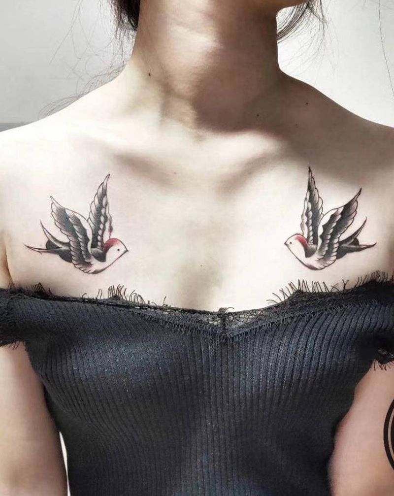 燕子纹身图片_肩部New School纹身图案