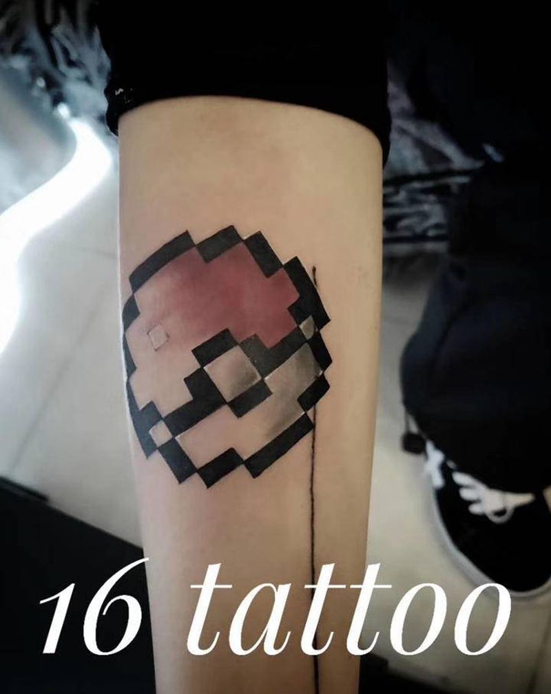 精灵球纹身图片_手臂New School纹身图案