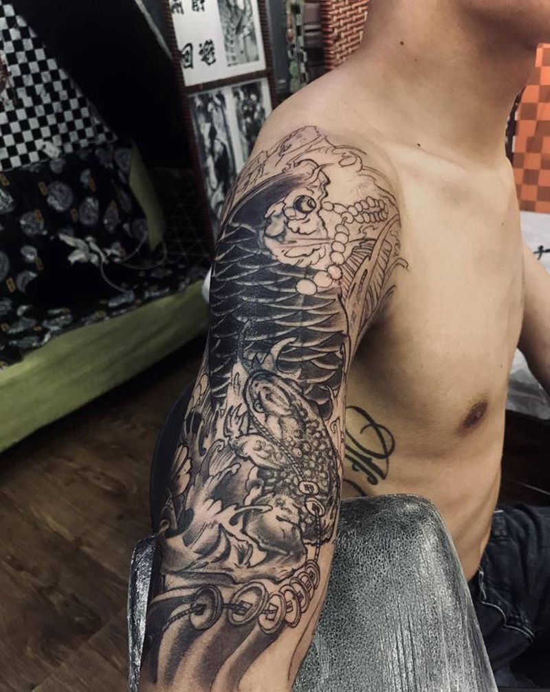 鲤鱼遮盖明天继续纹身图片_手臂纹身图案