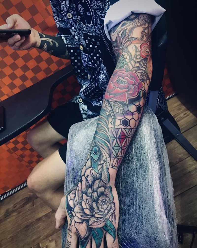 水彩花臂纹身图片_手臂纹身图案