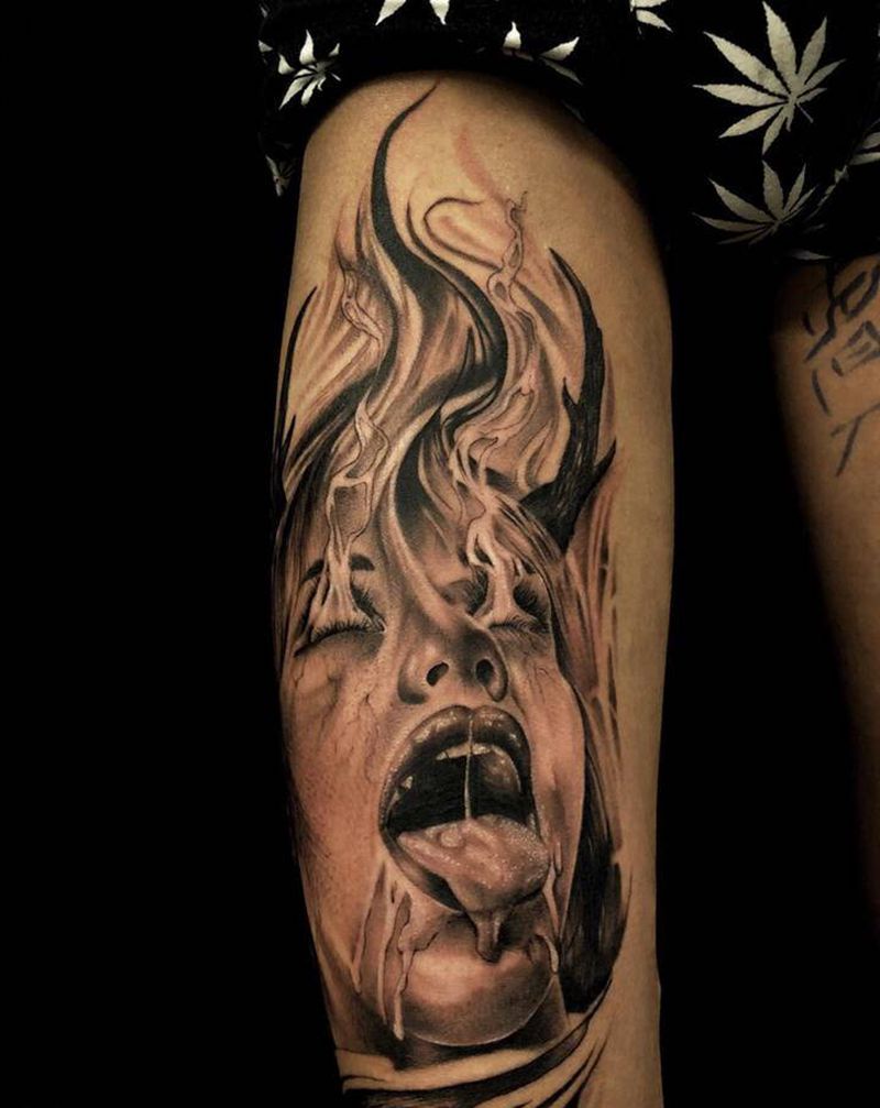 性感女生18禁纹身图片_腿部欧美写实纹身图案