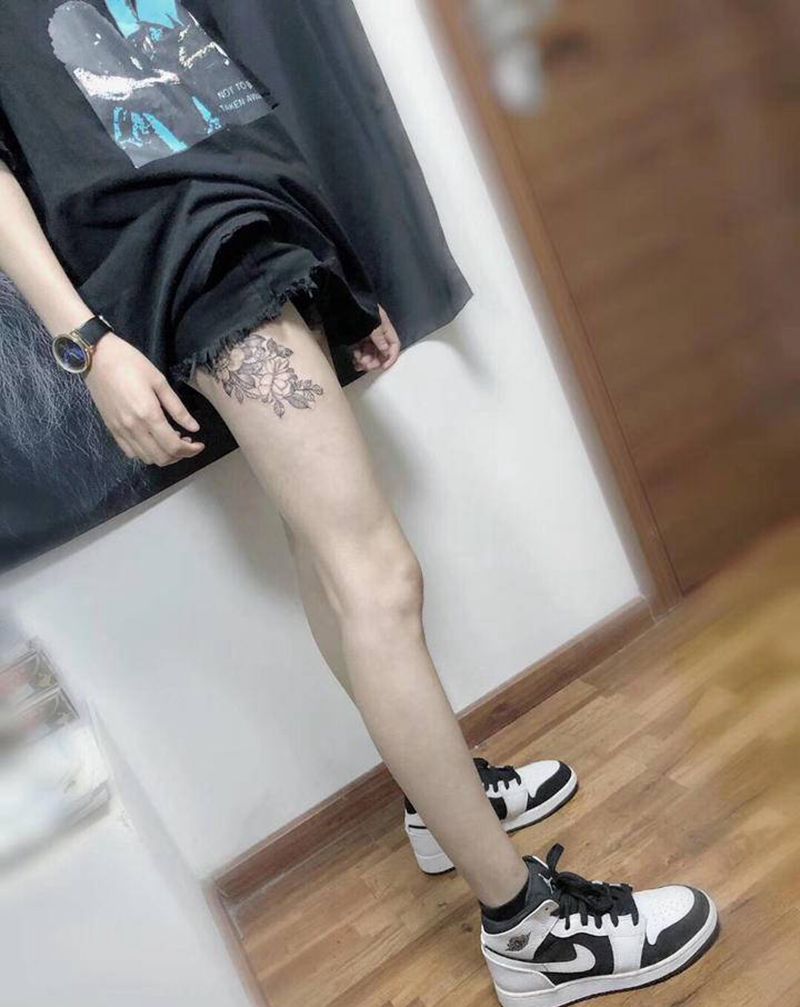 素花纹身图片_腿部素花纹身图案
