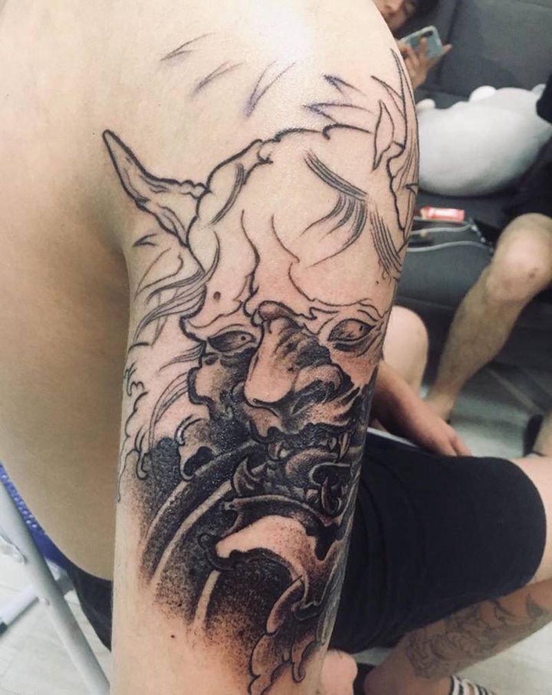 班诺未完纹身图片_手部纹身图案