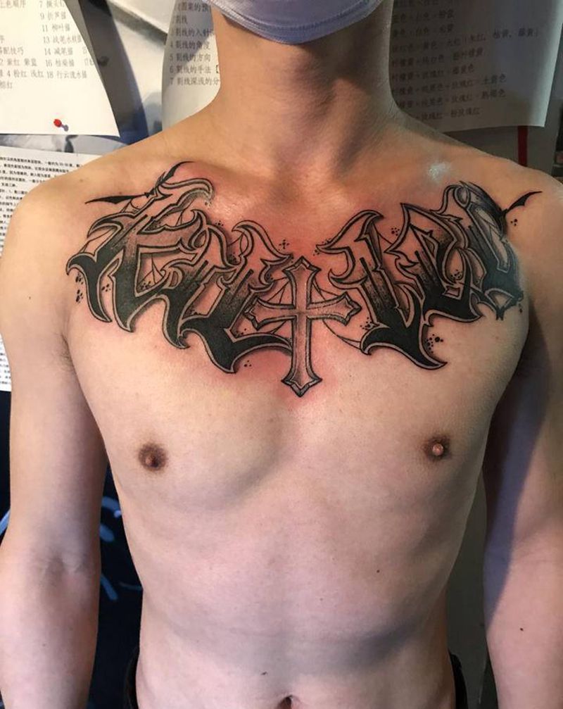 花体纹身图片_胸部花体字纹身图案