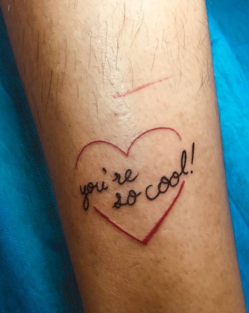 Cool纹身图片_脚部几何英文纹身图案