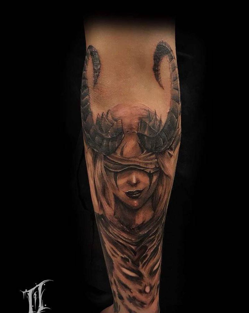 死亡女神纹身图片_手部欧美写实纹身图案