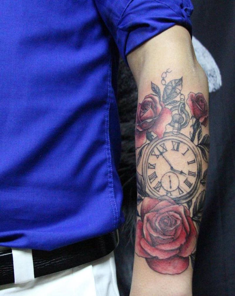 时间与花纹身图片_手臂水彩几何纹身图案