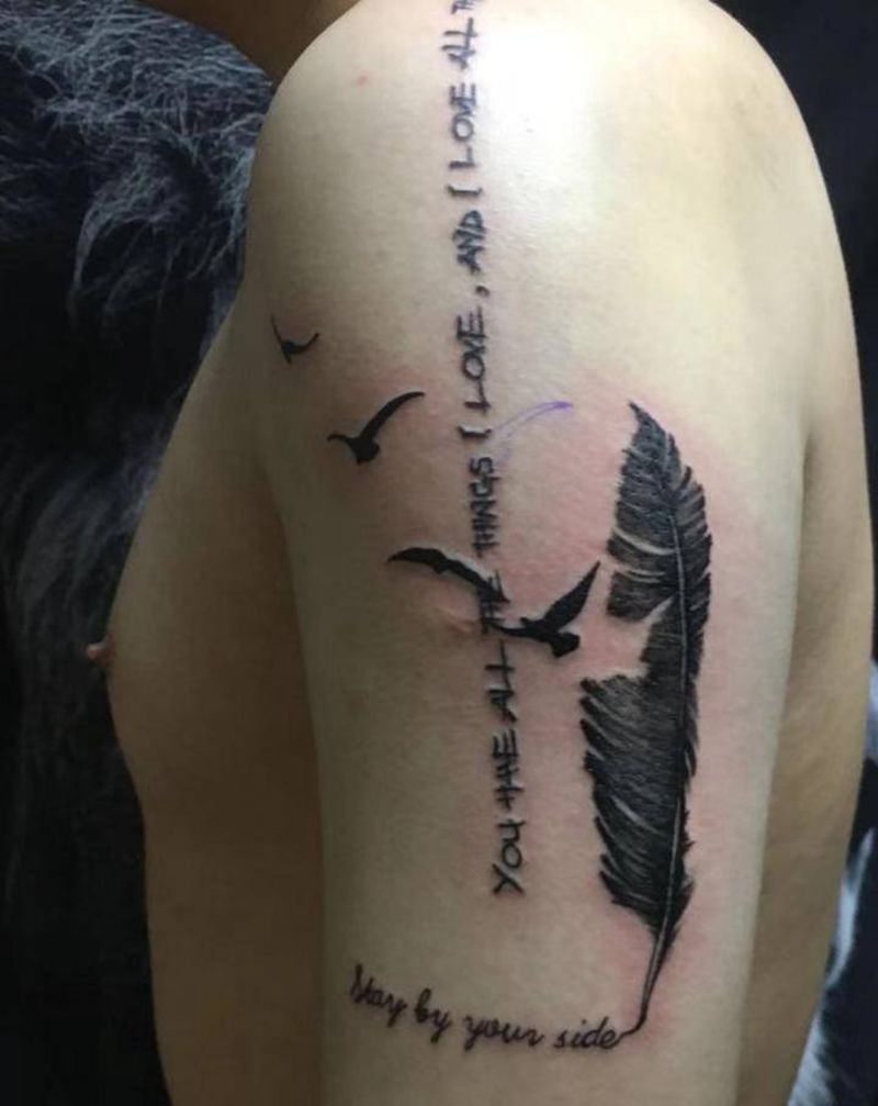 羽毛纹身图片_手臂水墨纹身图案