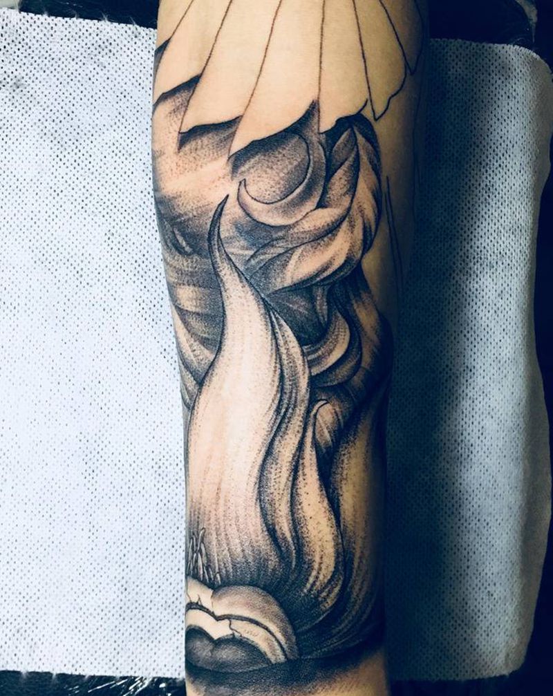 开端纹身图片_手臂手部新传统点刺甩针纹身图案