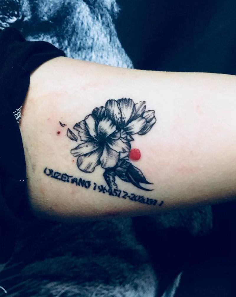 海棠花纹身图片_手臂素花纹身图案