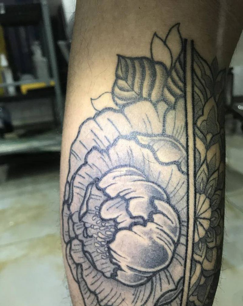 梵花纹身图片_腿部几何点刺花圆3打雾全程3针纹身图案