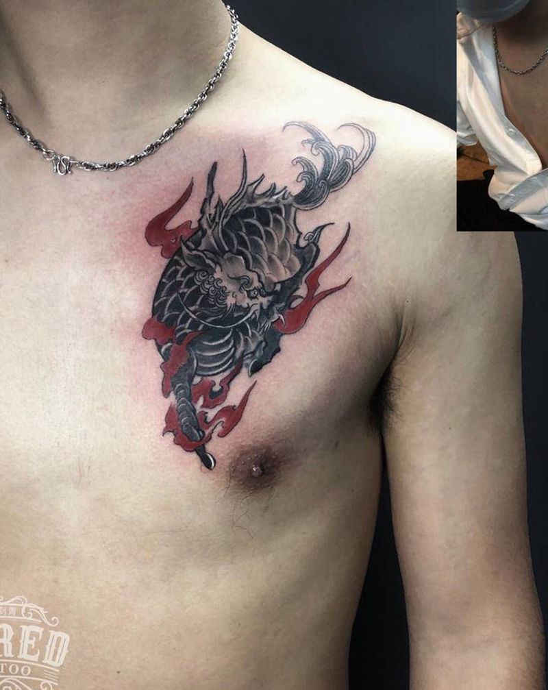 麒麟(遮盖)纹身图片_胸部老传统瑞兽纹身图案