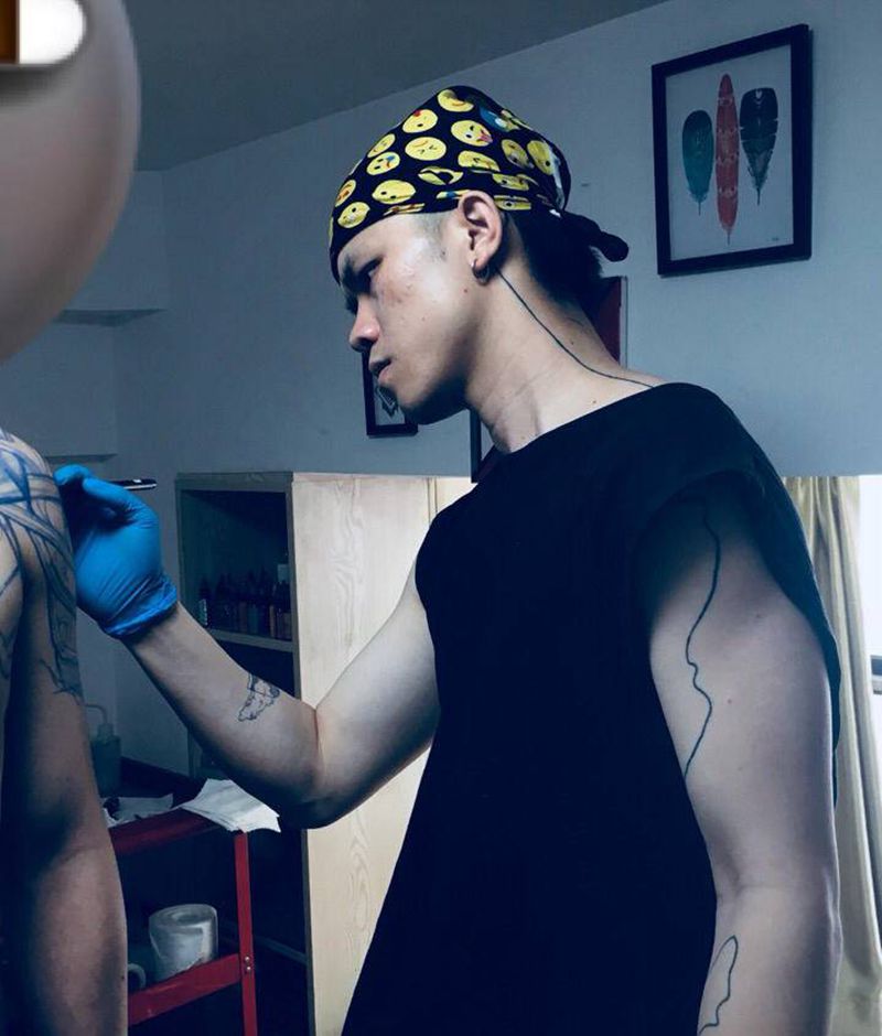 关于半甲的设计纹身图片_手臂点刺几何盔甲纹身图案