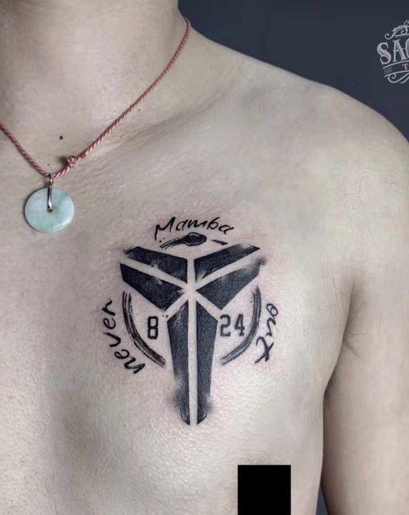 科比纹身图片_胸部水墨黑曼巴Kobe纹身图案