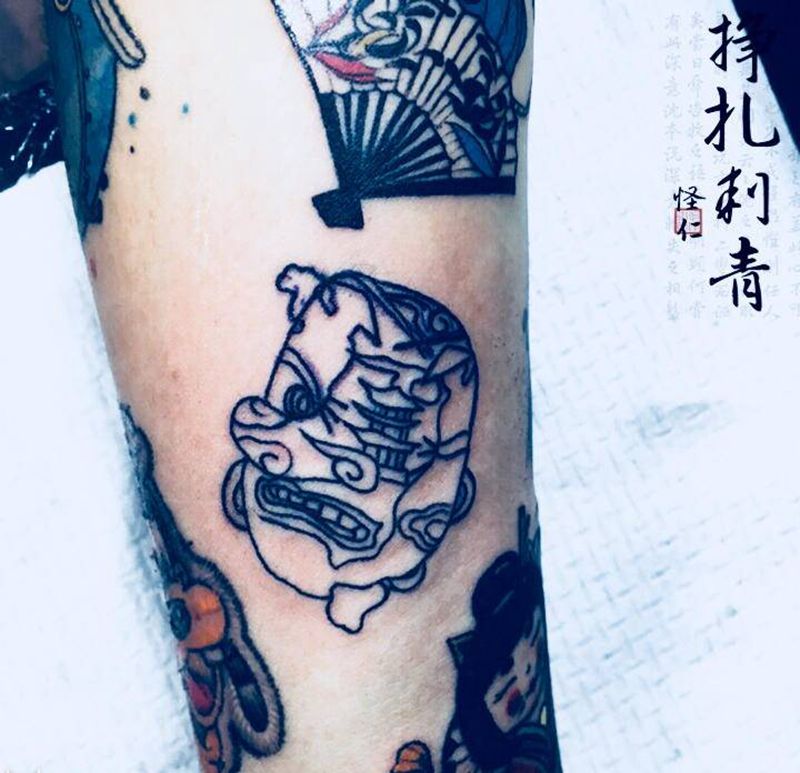 面纹身图片_手臂动漫艺术纹身图案