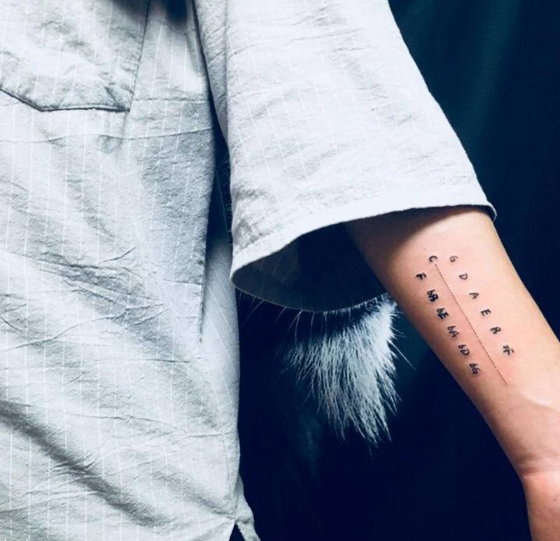 五度纹身图片_手臂纹身图案