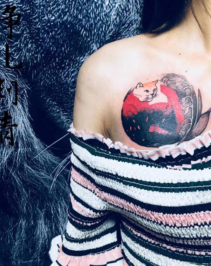 【小白】纹身图片_胸部水彩点刺纹身图案