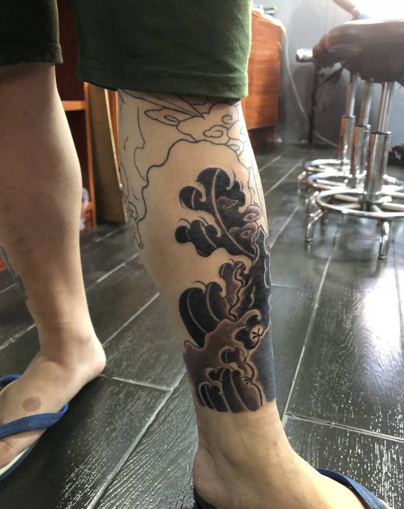 花腿未完成纹身图片_腿部老传统纹身图案