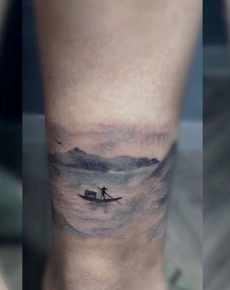 写意山水纹身图片_脚部水墨水彩国画纹身图案