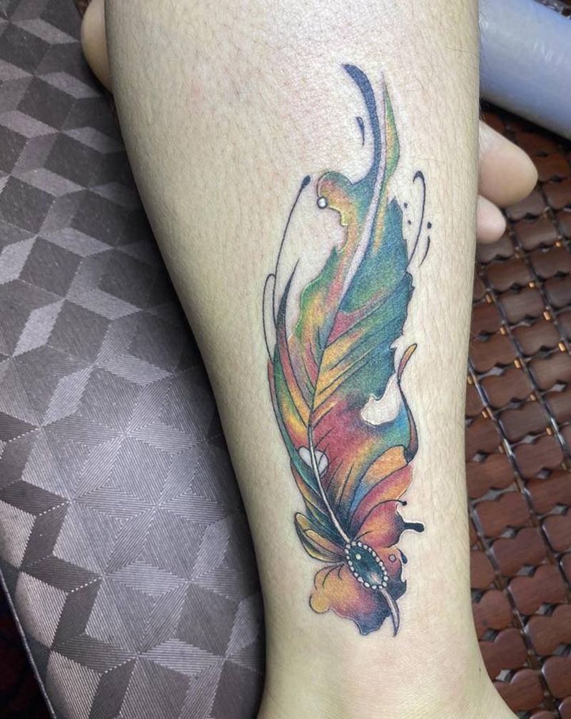 羽毛。纹身图片_脚部纹身图案