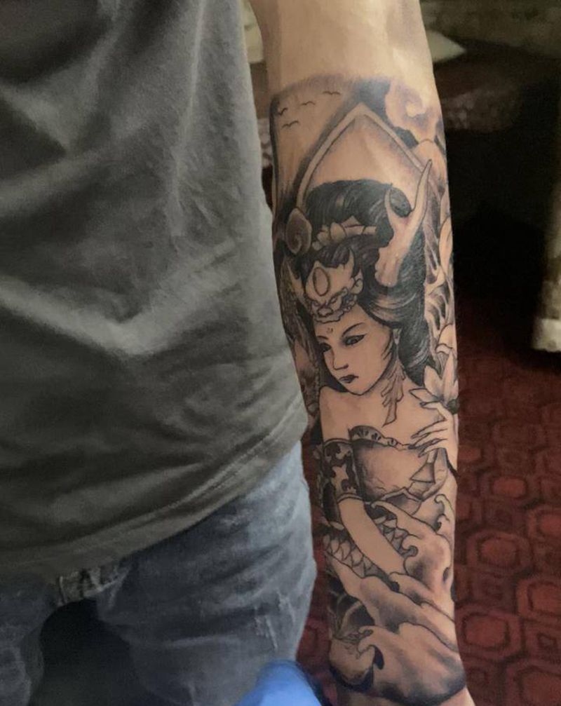 艺技纹身图片_手臂老传统纹身图案